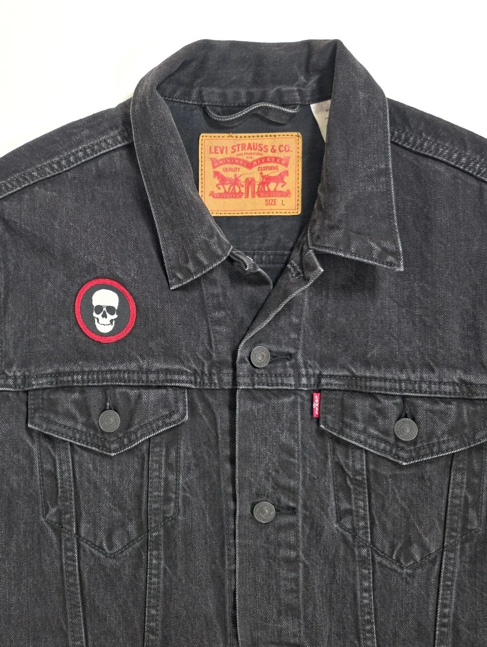 Levi's 72334-0144 Trucker Denim Jacket Mens L Faded Black Skull Patch Custom